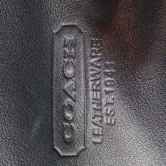 Coach - Picture 5 of 7